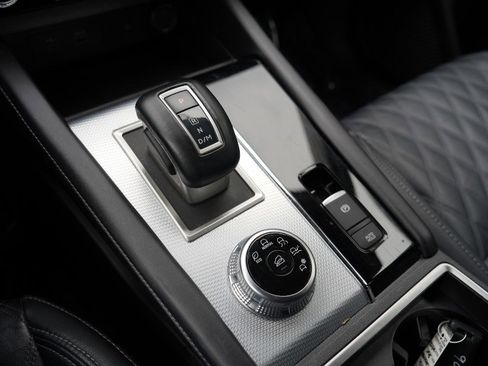 Used 2024 Mitsubishi Outlander SEL FWD image 30