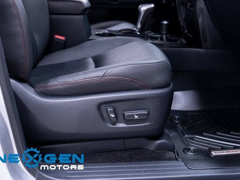 Used 2019 Toyota 4Runner TRD Off-Road Premium AWD/4WD image 47