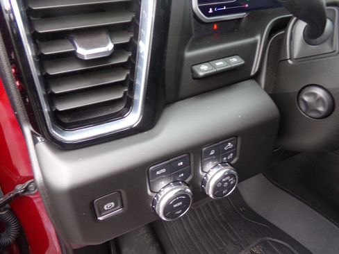 Used 2024 GMC Sierra 1500 Denali w/ Denali Reserve Package AWD/4WD image 17