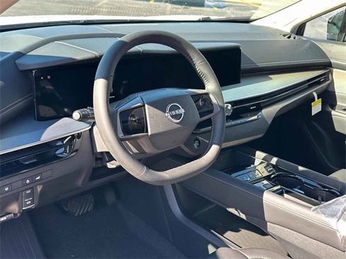 New 2025 Nissan Murano SL image 12