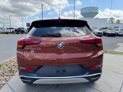 Used 2020 Buick Encore GX Essence w/ Experience Buick Package FWD image 7