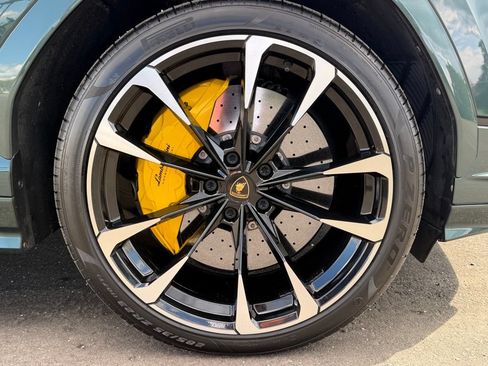 Used 2024 Lamborghini Urus S AWD/4WD image 18