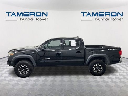 Used 2016 Toyota Tacoma TRD Off-Road w/ Towing Package image 2