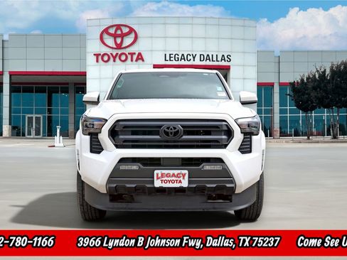 Used 2025 Toyota Tacoma SR5 RWD image 5
