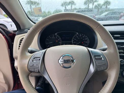 Used 2014 Nissan Altima 2.5 SV FWD image 28