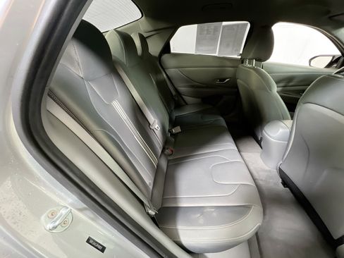 Used 2023 Hyundai Elantra SEL w/ Convenience Package FWD image 26