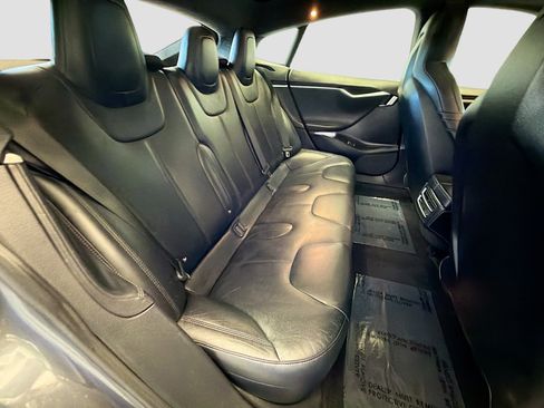 Used 2016 Tesla Model S 70 image 15