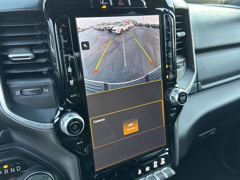 Used 2024 RAM 2500 Big Horn w/ Safety Group image 24