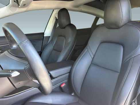 Used 2018 Tesla Model 3 Long Range image 19