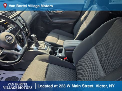 Used 2020 Nissan Rogue SV AWD/4WD image 10