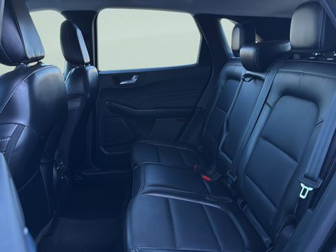 Used 2023 Ford Escape Platinum image 20