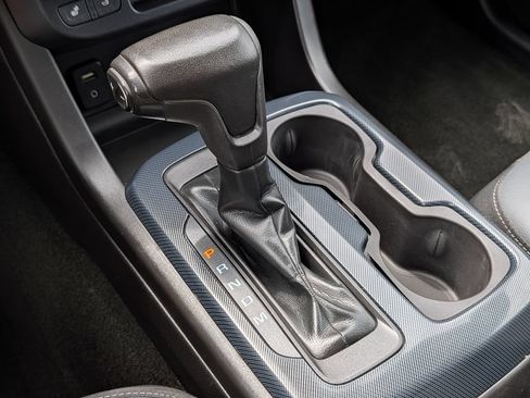 Used 2016 Chevrolet Colorado Z71 AWD/4WD image 39