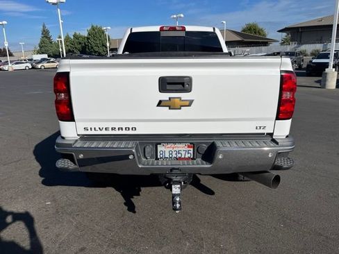 Used 2015 Chevrolet Silverado 2500 LTZ w/ Duramax Plus Package AWD/4WD image 4