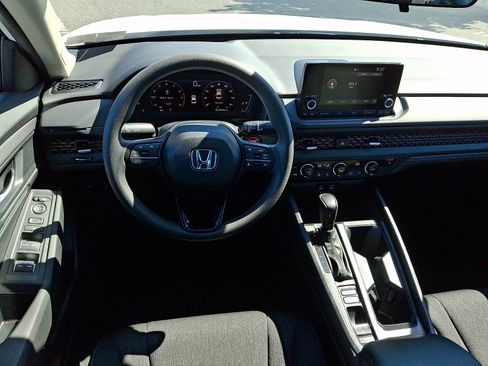 Certified 2025 Honda Accord SE image 11