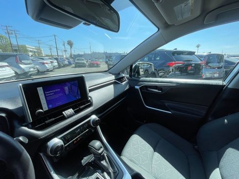 Used 2025 Toyota RAV4 XLE w/ Weather Package image 36