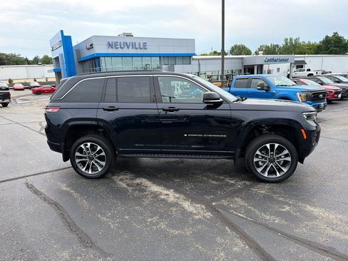 Used 2024 Jeep Grand Cherokee Overland w/ Adv Protech Group III AWD/4WD image 2