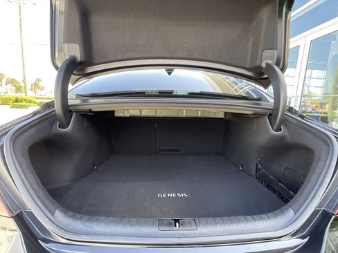 Used 2023 Genesis G70 2.0T image 31