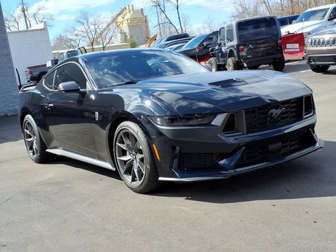 Used 2024 Ford Mustang Dark Horse RWD image 7