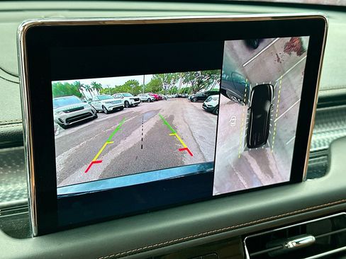 Used 2023 Lincoln Aviator Black Label Grand Touring w/ Class IV Trailer Tow Package image 15