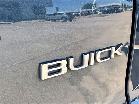 Used 2025 Buick Enclave Preferred w/ Power Package FWD image 10