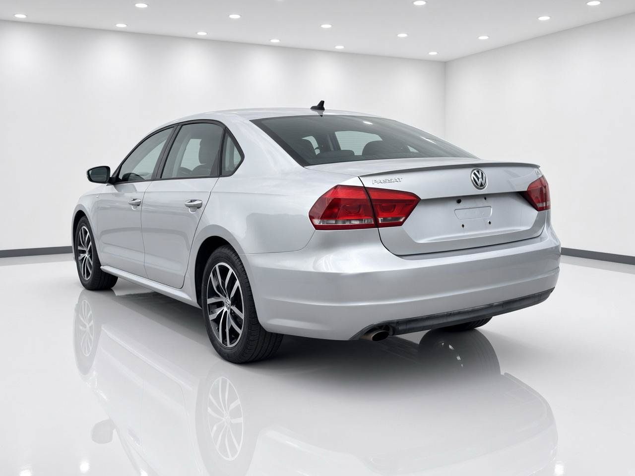 Used 2015 Volkswagen Passat 1.8T Wolfsburg Edition FWD image 3