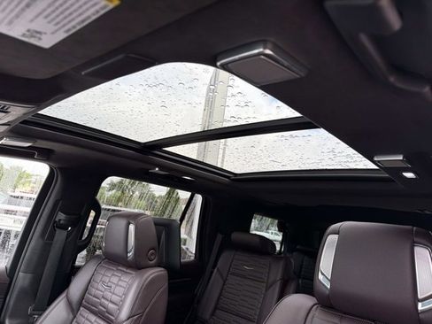 Used 2021 Cadillac Escalade Sport Platinum AWD/4WD image 35