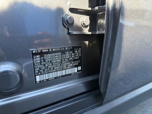 Certified 2025 Honda HR-V LX image 31