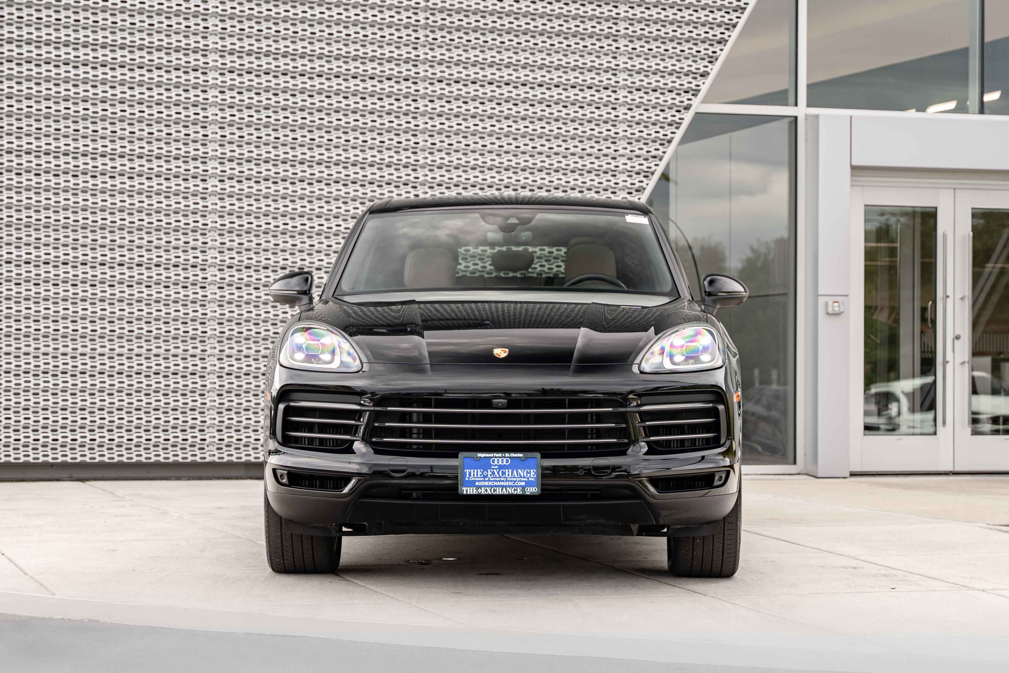 Used 2023 Porsche Cayenne AWD/4WD image 33