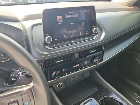Certified 2022 Nissan Rogue SV FWD image 23
