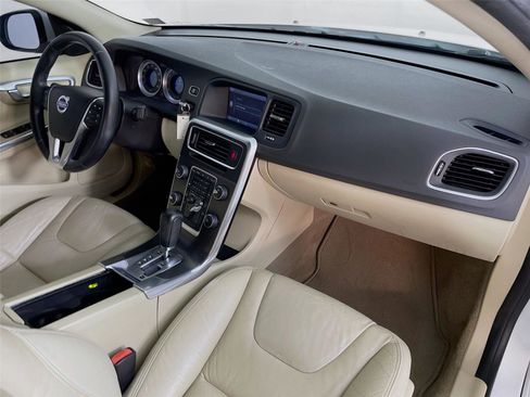 Used 2012 Volvo S60 T5 image 29