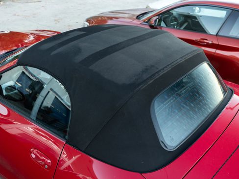 Used 2006 BMW M Roadster image 16