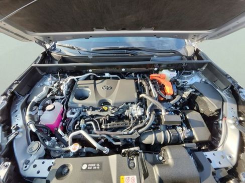 Used 2025 Toyota RAV4 XSE image 37