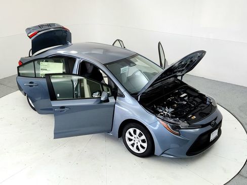 Used 2023 Toyota Corolla LE FWD image 17