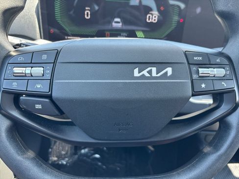 Used 2025 Kia K4 FWD image 27