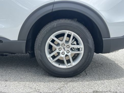 New 2026 Ford Explorer Active RWD image 24