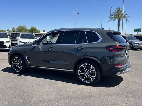 Used 2026 BMW X5 sDrive40i w/ Premium Package RWD image 8
