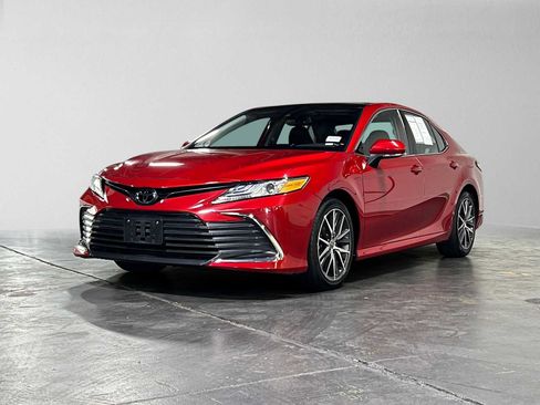 Used 2023 Toyota Camry XLE w/ Navigation Package AWD/4WD image 7