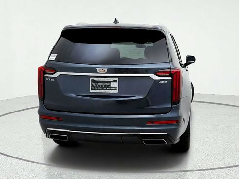 Used 2020 Cadillac XT6 Premium Luxury w/ LPO, Floor Liner Package FWD image 10