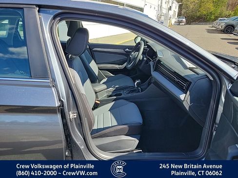 New 2026 Volkswagen Jetta SE FWD image 16