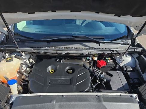 Used 2017 Ford Edge SEL image 20