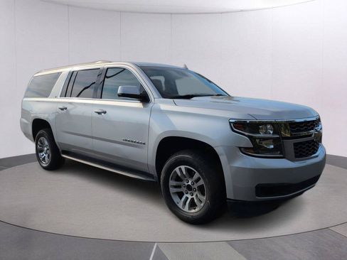 Used 2017 Chevrolet Suburban LT AWD/4WD image 9
