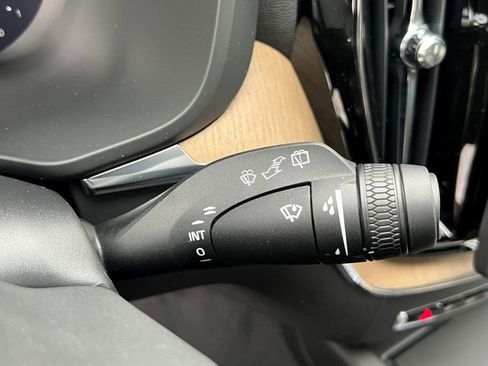 New 2026 Volvo XC60 B5 Plus w/ Protection Package Premier image 26