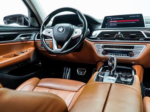 Used 2019 BMW 750i xDrive w/ Executive Package image 20