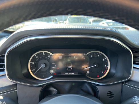 Certified 2022 Jaguar F-PACE R-Dynamic S image 22