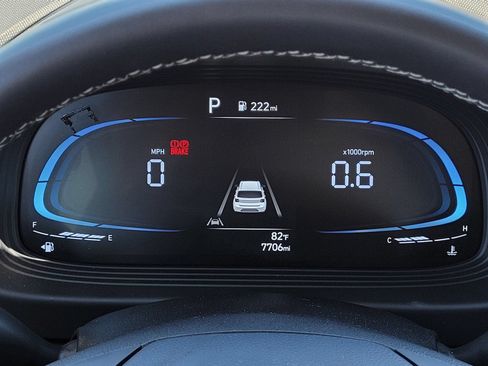 Certified 2025 Hyundai Venue SEL FWD image 29