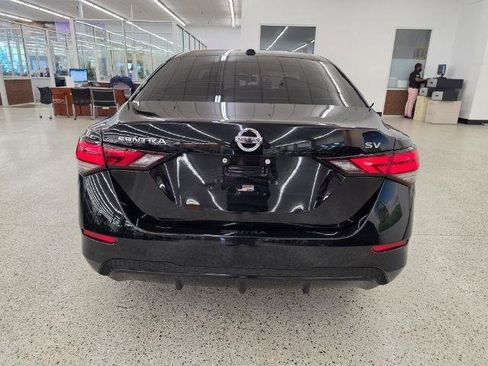 Used 2022 Nissan Sentra SV w/ All-Weather Package FWD image 5