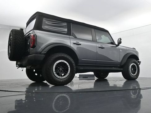 Certified 2023 Ford Bronco Outer Banks w/ Sasquatch Package AWD/4WD image 33