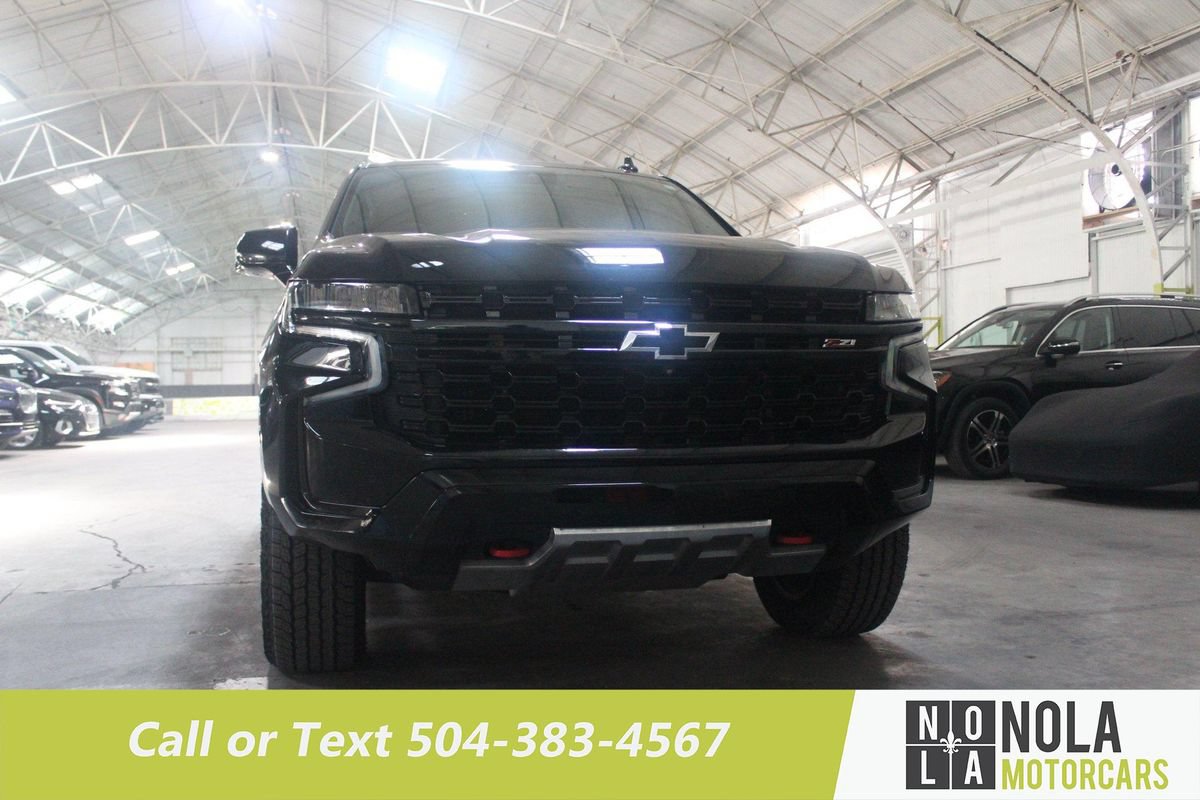 Used 2023 Chevrolet Suburban Z71 w/ Luxury Package AWD/4WD image 6