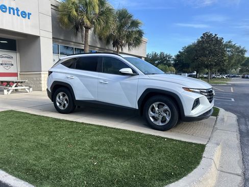 Used 2022 Hyundai Tucson SEL FWD image 2