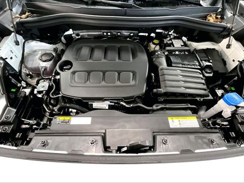 New 2026 Volkswagen Tiguan SE R-Line image 13